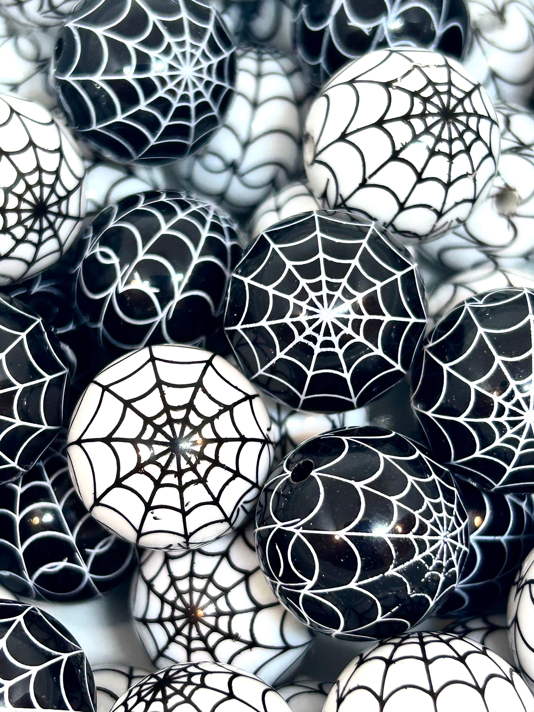 20mm Chunky Halloween Creepy Spider Web Bead Mix